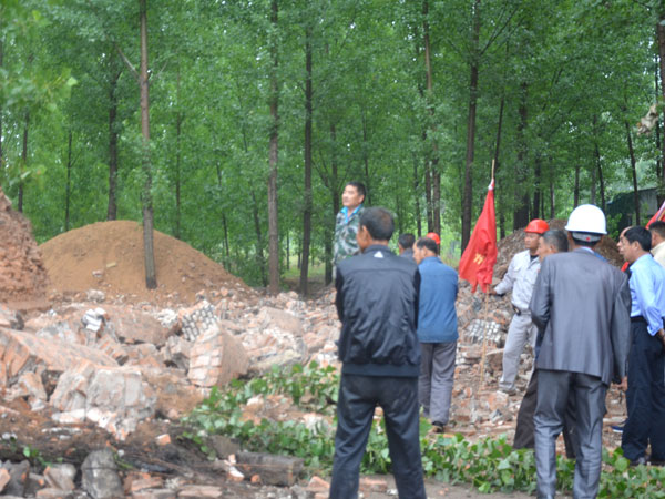 汶源(50米)煙囪爆破工程