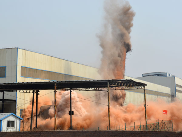 萬榮(70米)煙囪爆破工程