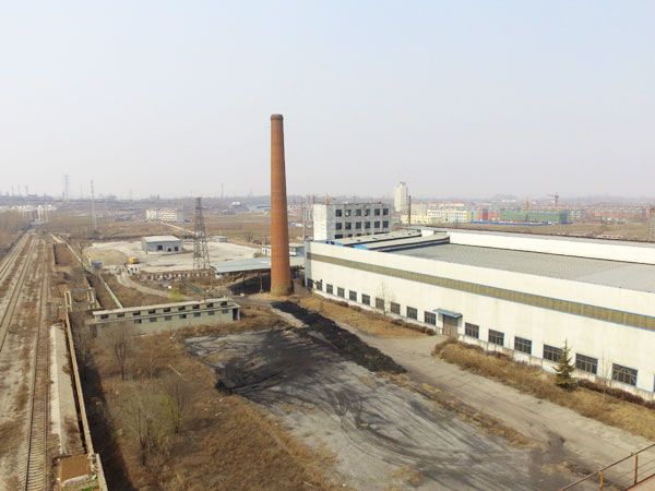 萬(wàn)榮煙囪爆破現(xiàn)場(chǎng)